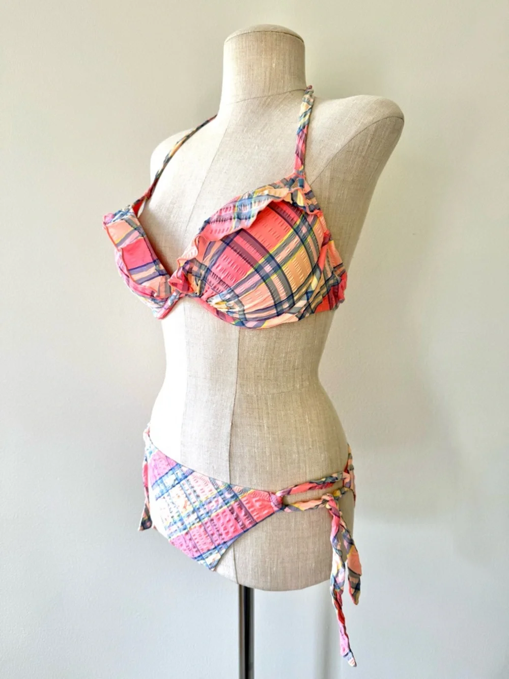 Victoria's Secret Seersucker Ruffled Push Up Bikini Set Plaid Pink Blue 36C LG - Picture 2 of 9